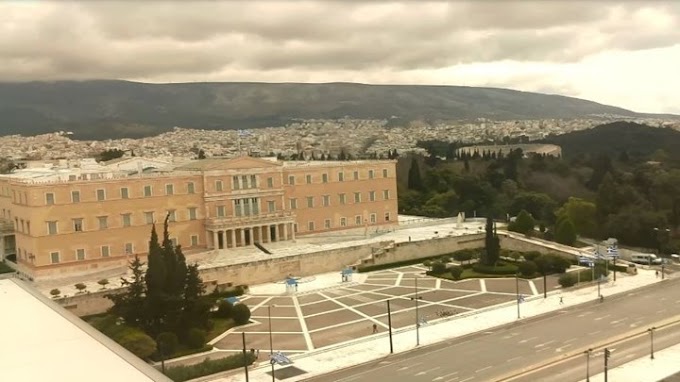 Δείτε LIVE εικόνα από την άδεια Αθήνα 