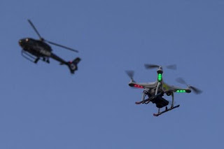 helikopter menghalau drone helikopter menghalau drone
