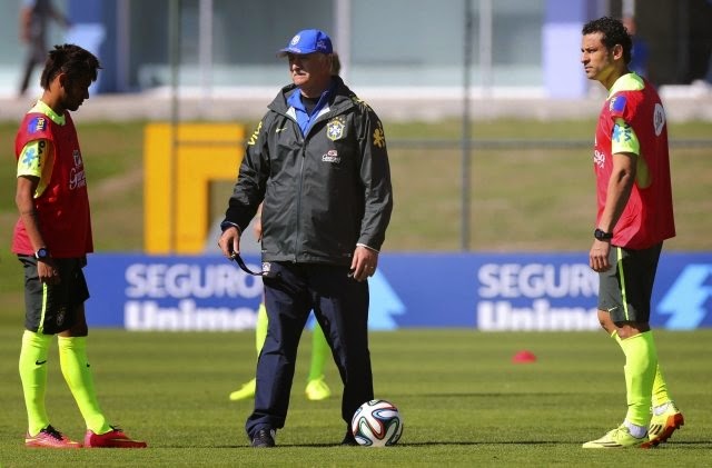 Players Gallery: Fred Soccer Player Bio News Records Profile Wallpaper.