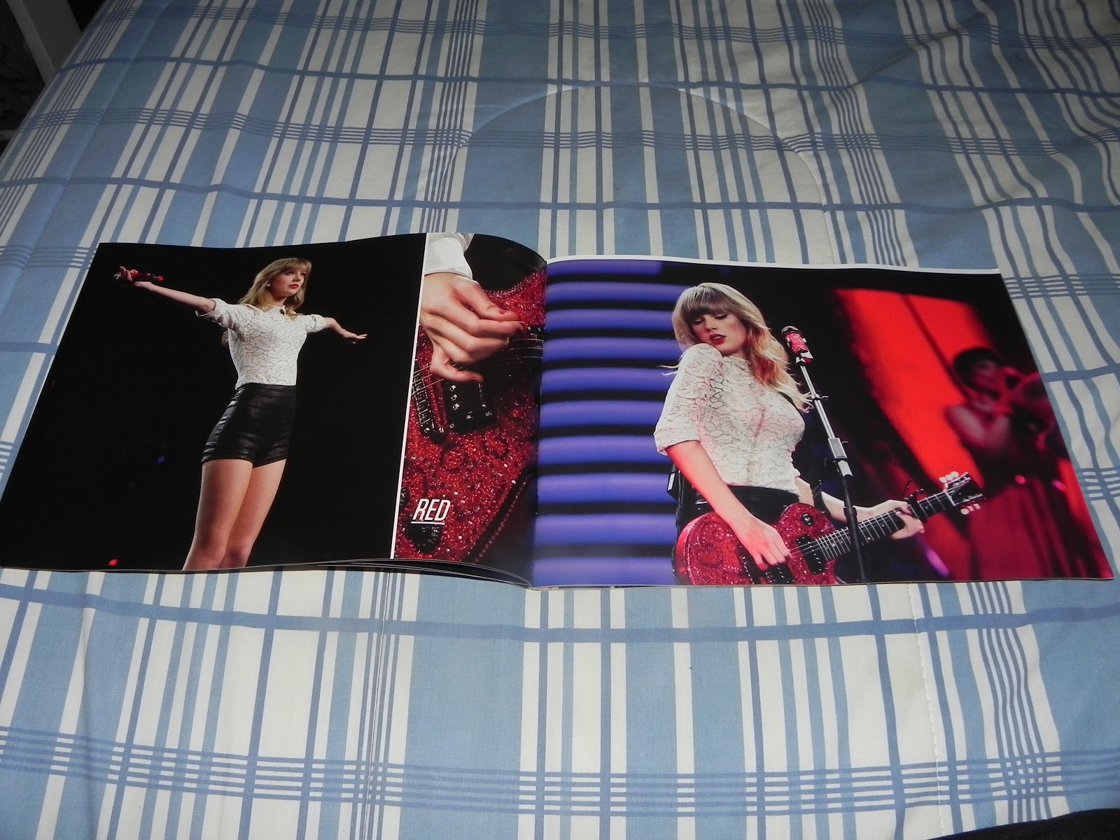 Publicafé Collection Tour Book Taylor Swift Red Tour