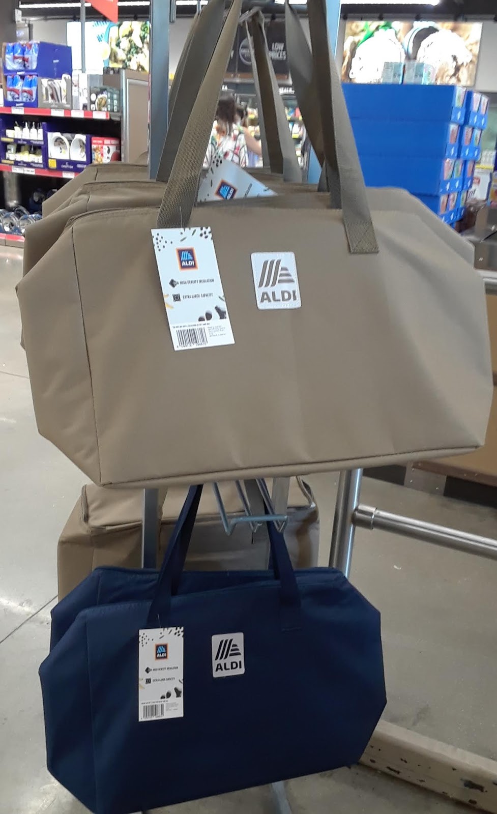 Gå vandreture grim Bærbar The Aldi Spot - Helping You Save: Product Review: Reusable Insulated  Grocery Bags at ALDI