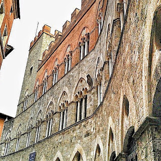 Siena: Palazzo Chigi Saracini