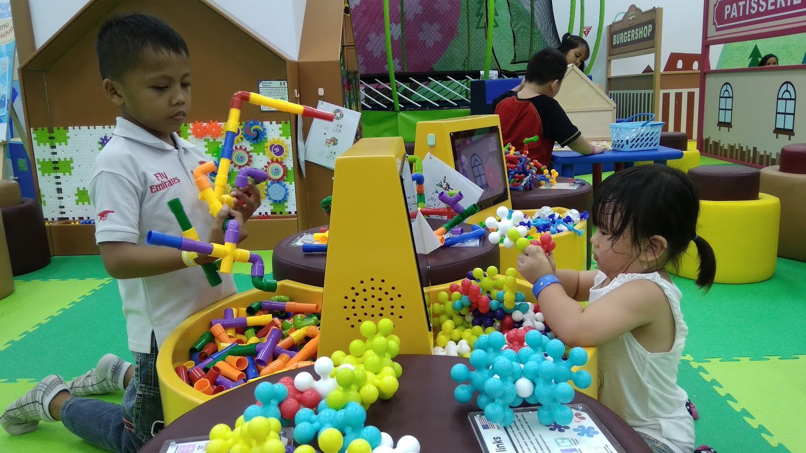 Gerai Ke-30, Kidzoona Wahana Ala Jepang Hadir di Jember ...