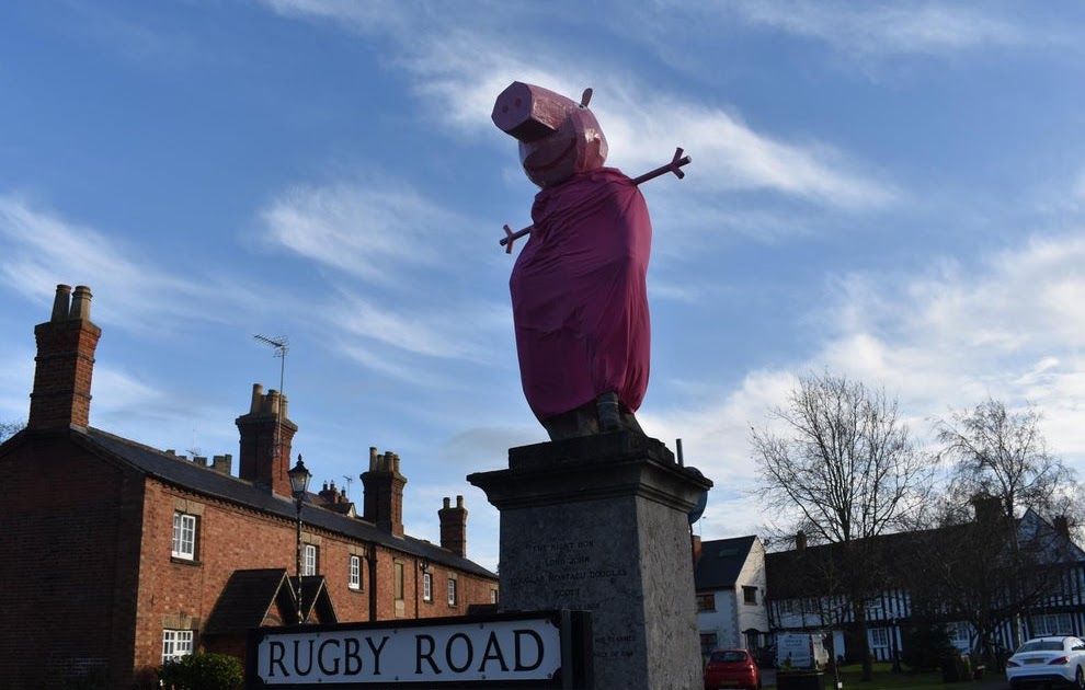 Dunchurch Statue Peppa Pig!