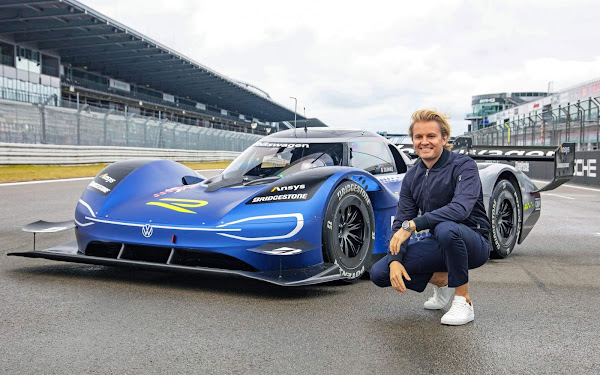 Nico Rosberg, campeão da F-1, testa do VW ID-R elétrico