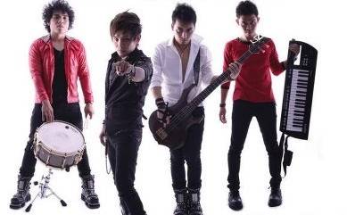 Lirik Lagu Zivilia Band - Aishiteru