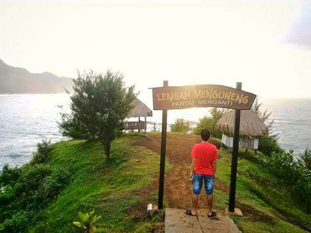 Lembah menguneng pantai menganti kebumen Lembah menguneng pantai menganti kebumen