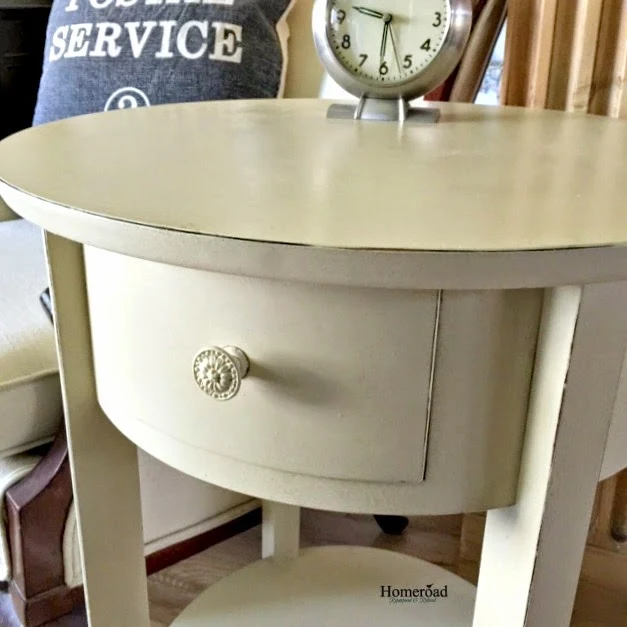 A Quick and Easy Table Makeover www.homeroad.net