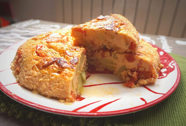 Tortilla de calabacín y tomate. La más sana.