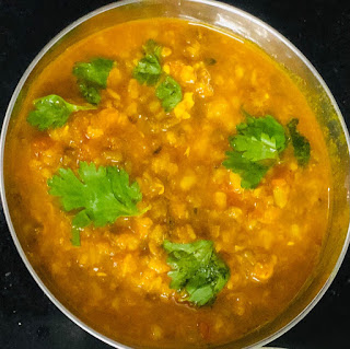green-moong-dal-curry-recipe-in-hindi