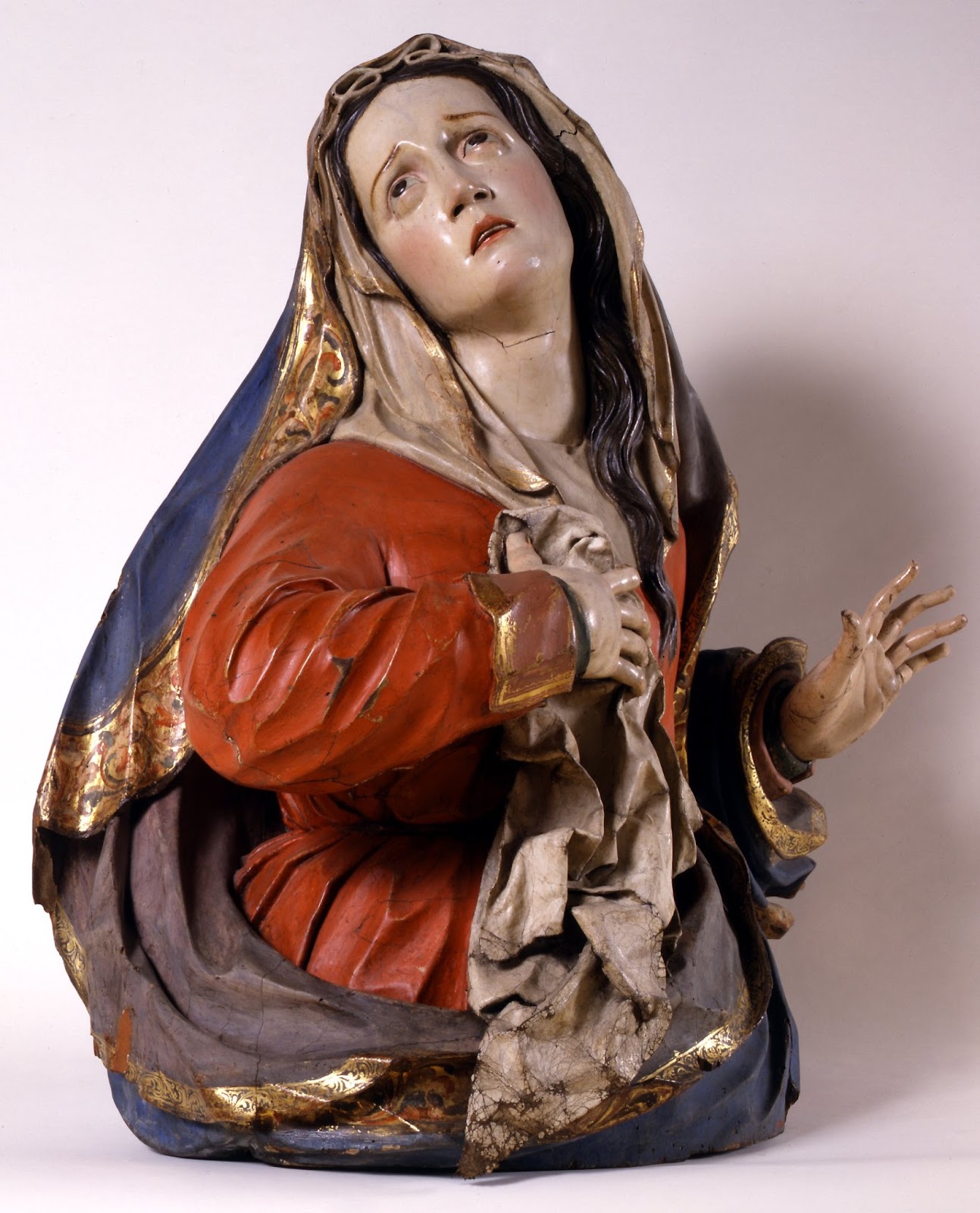 Arte en Valladolid UNA DOLOROSA DE PEDRO DE ÁVILA EN LA IGLESIA DE SAN