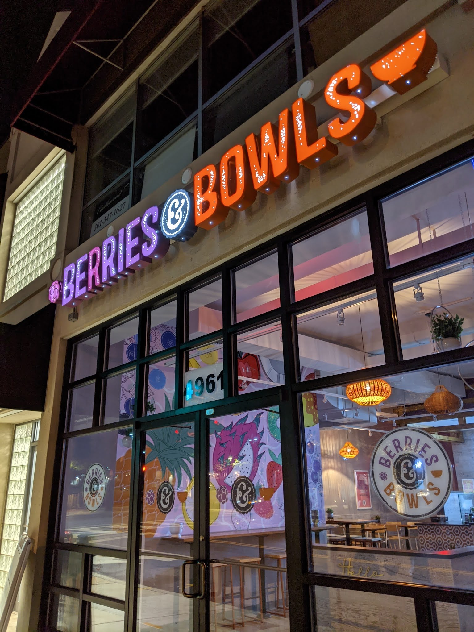 Robert Dyer Bethesda Row Berries & Bowls opens in Bethesda
