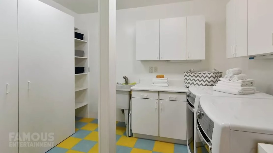 Tour Julia Roberts New Home vs. 32 Interior Design Photos 2020