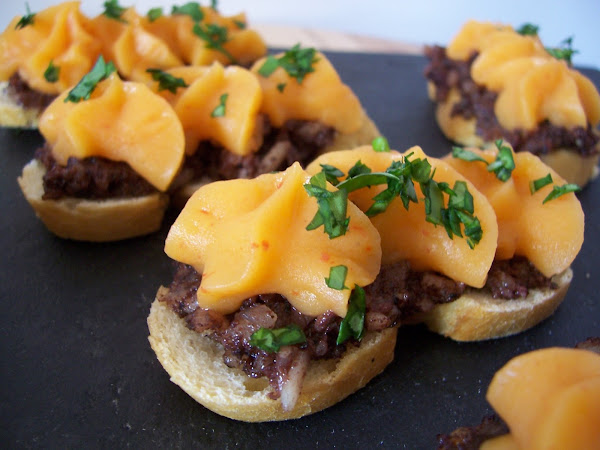  Pincho O Canape DE Morcilla Y Pure DE Patatas CON Pimiento DEL Piquillo