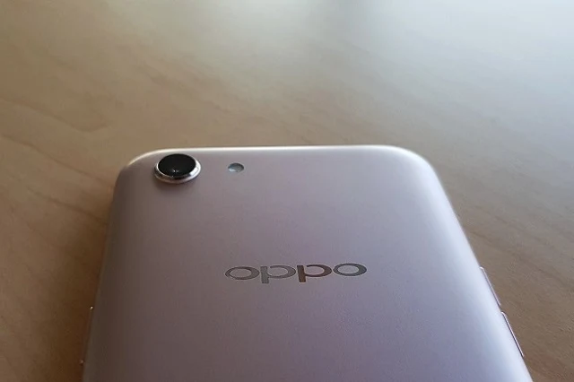 OPPO A83 Unboxing, First Impressions