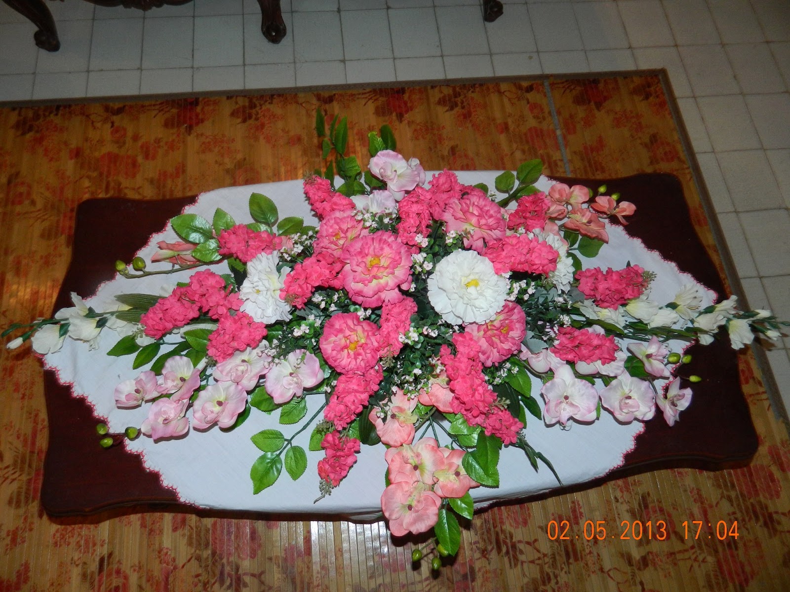  gaun pernikahan hiasan bunga 