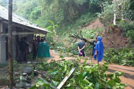 A landslide cliff in South Cianjur, Two people were killed