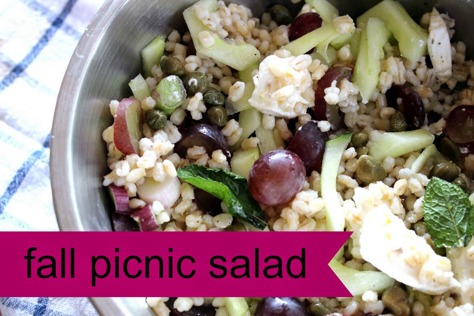 Picnic salad with grapes, farro and goat cheese