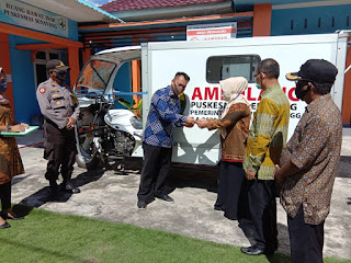 Wakil Bupati Lingga Menyerahkan Ambulance Kaisar Di Kecamatan Senayang dan Katang Bidare