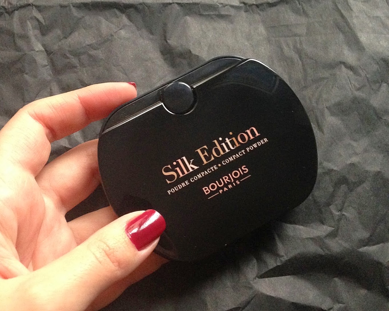 Finding the new everyday foundation-Bourjois Silk edition compact ...