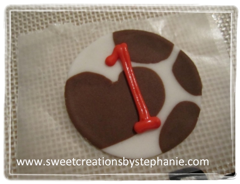 Tutorial: Fondant Cowboy Cupcake Toppers