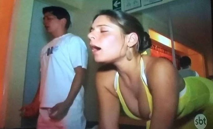 SBT exibe notícia de sexo tântrico antes de desenho animado