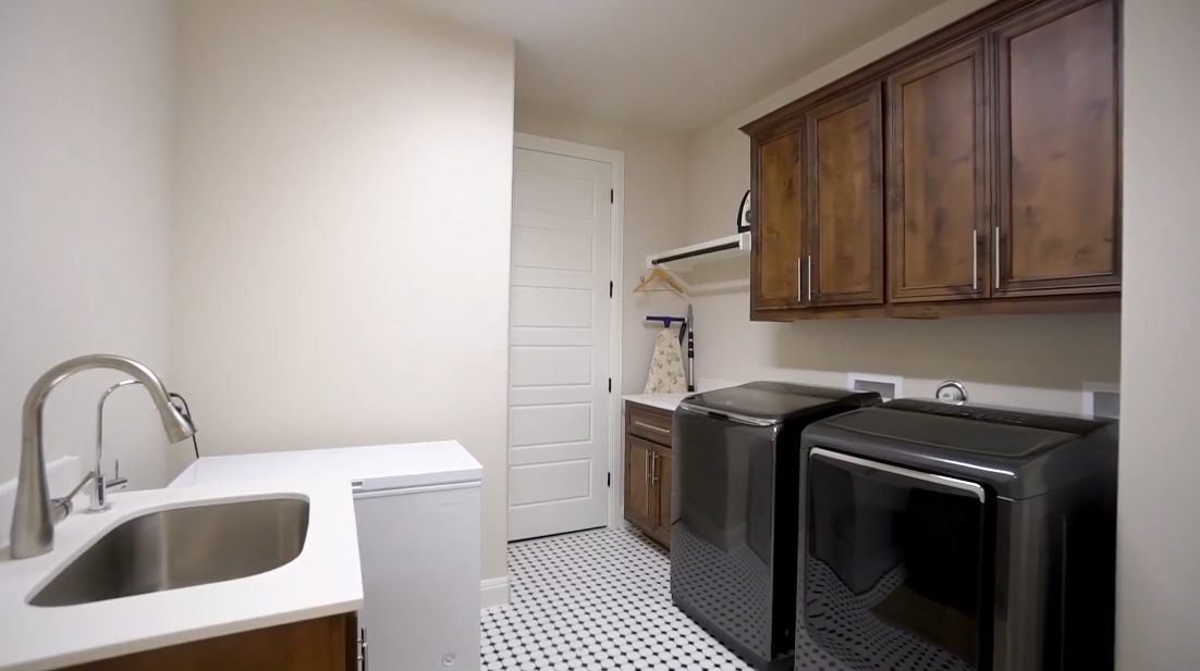 26 Interior Design Photos vs. Rocky Creek Austin Texas Luxury Home Tour