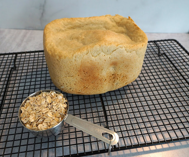 This Bittersweet Life: Easy Honey Oat Bread for Your Bread Machine
