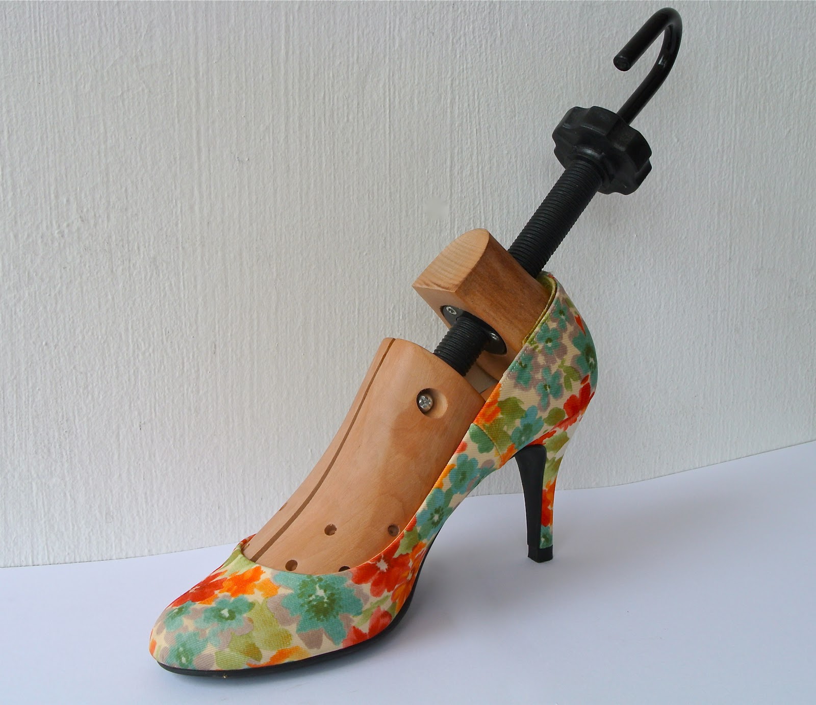 Your Wonderfoot World Shoe Expander