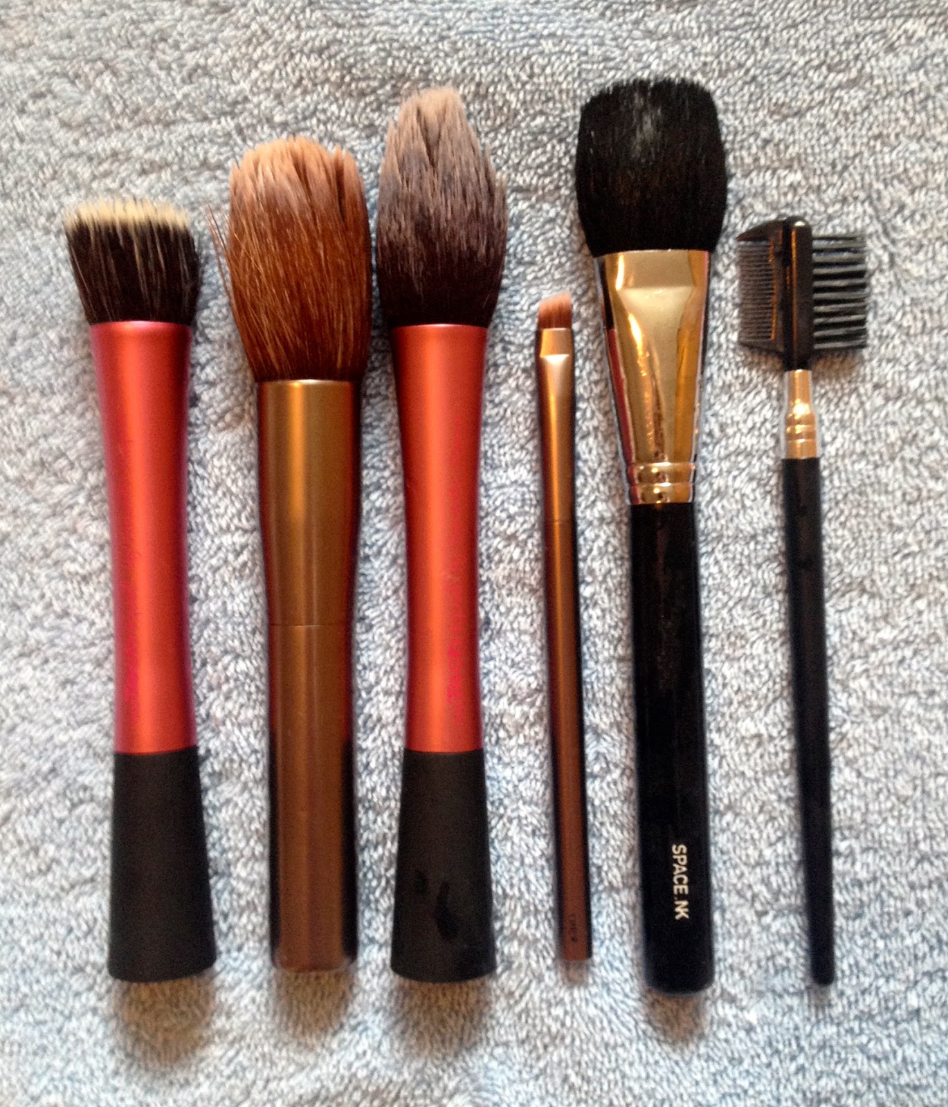 Wonderland. A Guide To Cleaning MakeUp Brushes