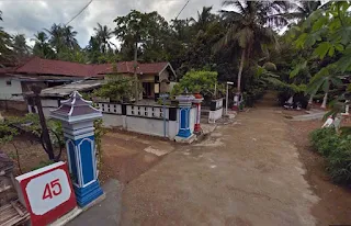 Jalan ke lokasi tambak udang dusun kangkung