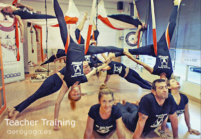 FORMACION YOGA AEREO