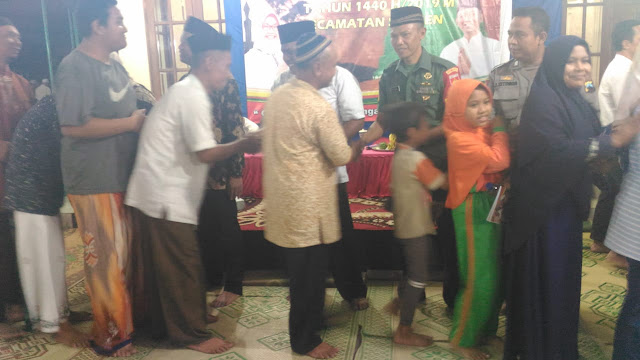 Safari Ramadhan Sragen Tengah : Bagikan 100 Paket Sembako Safari Ramadhan Sragen Tengah : Bagikan 100 Paket Sembako