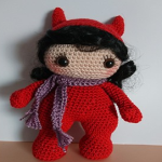 http://www.diylabores.com/patron-diablilla-en-amigurumi.html