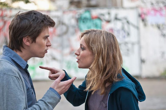 http://1.bp.blogspot.com/-5C3wQ-WzooY/Vc0zAHia2xI/AAAAAAAACAU/n9P9l6kM2pI/s640/Young-couple-arguing-in-street.jpg