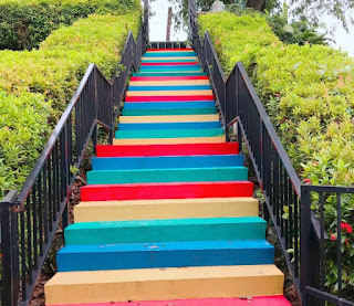 Rainbow stairs mount faber 