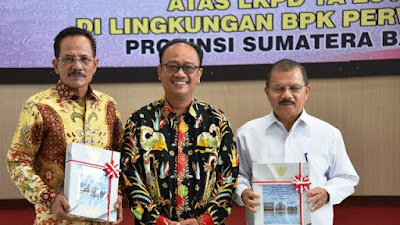 Pemkab Padangpariaman  Catat Rekor Baru Rengkuh Penghargaan WTP Lima Kali Berturut-turut 