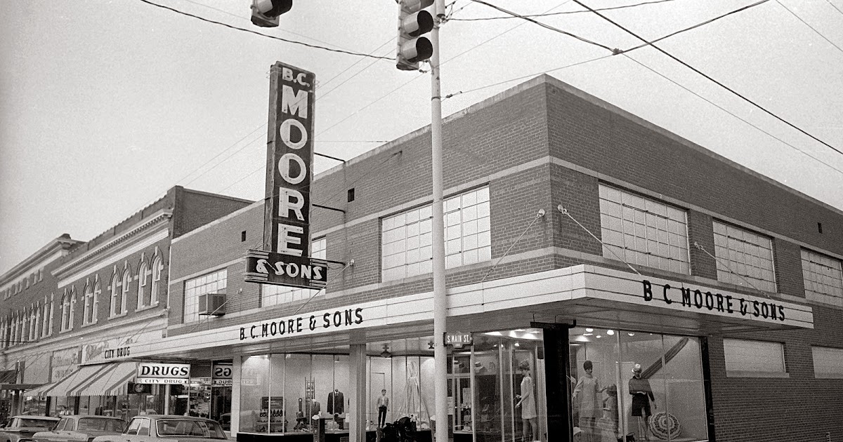 THE LANCASTER ARCHIVE B.C. Moore and Sons 1968 Lancaster SC