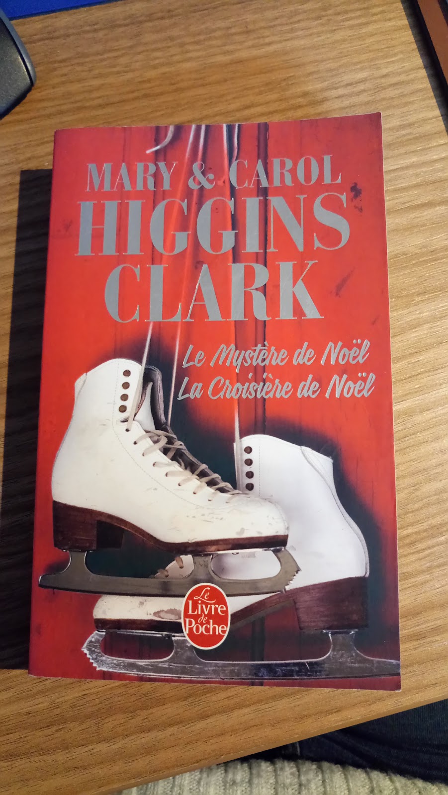 Lulu lit des livres: Le mystère de Noël de Mary Higgins Clark et Carol