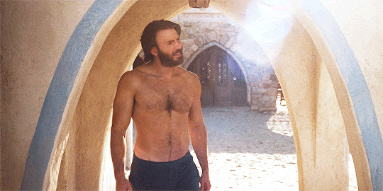 WE LOVE HOT GUYS: Chris Evans Shirtless in The Red Sea Diving Resort