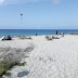 [Ελλάδα]Λευκάδα:Γέμισε ...χαρταετούς η δημοφιλής παραλία του Άη Γιάννη !