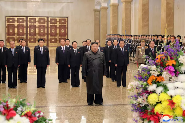 Kim Jong Un visits Kumsusan Palace of Sun