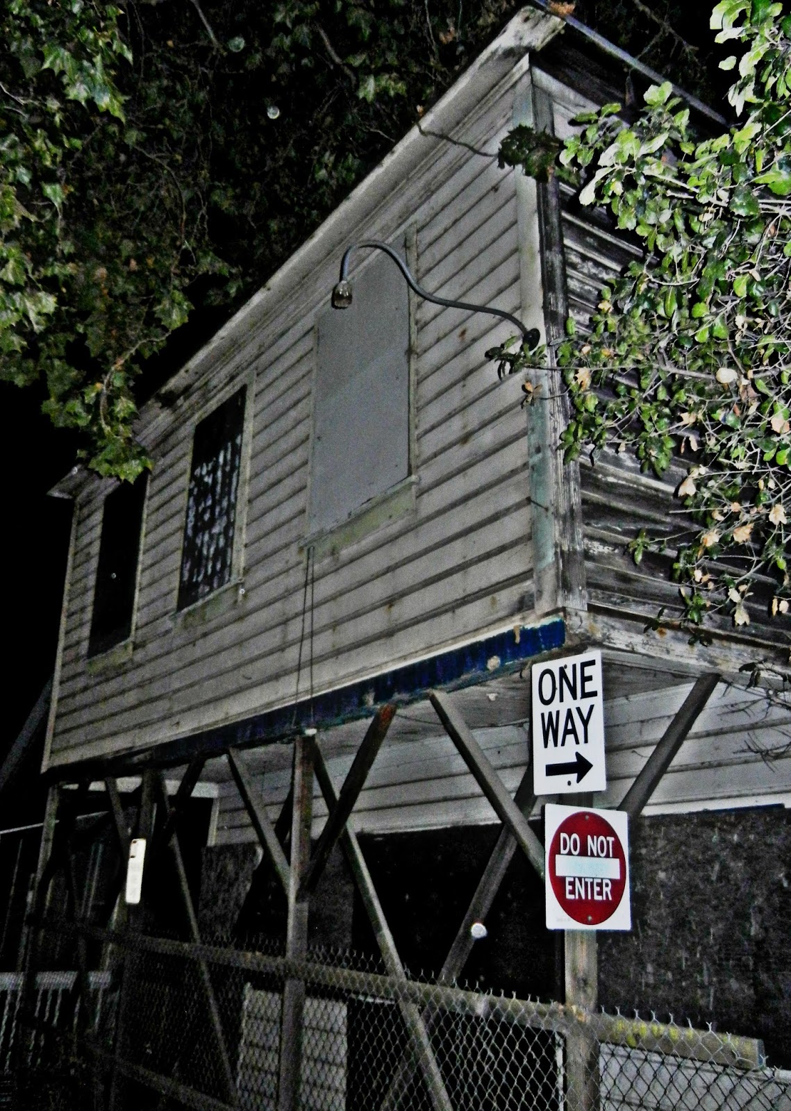 HISTORY OF LOCKEPORT The True Stories of Locke, California Cracking