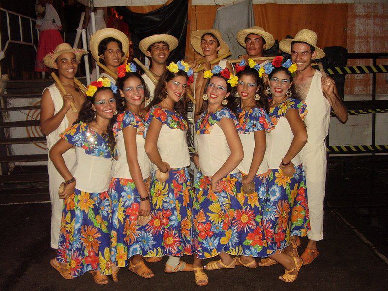 Companhia de Dança Popular Caisca: Danças