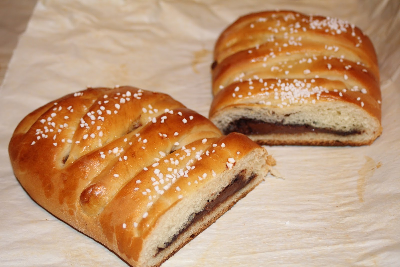 Julie Bakes: Nutella stuffed bread Julie Bakes: Nutella stuffed bread