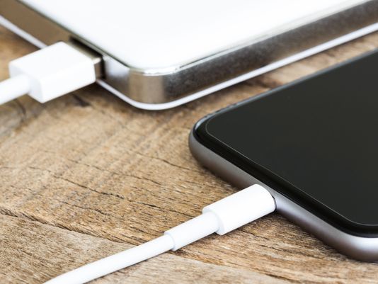 信じるのをやめるべき9つのスマートフォンのバッテリーに関する通説