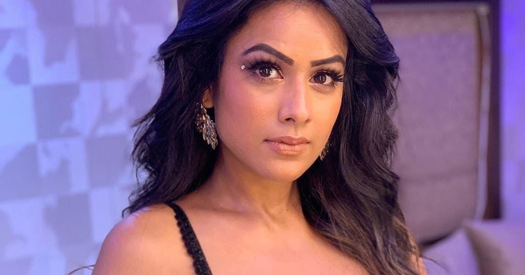 Nia Sharma Sexy Cleavage and Navel in Naagin 4 | CineHub