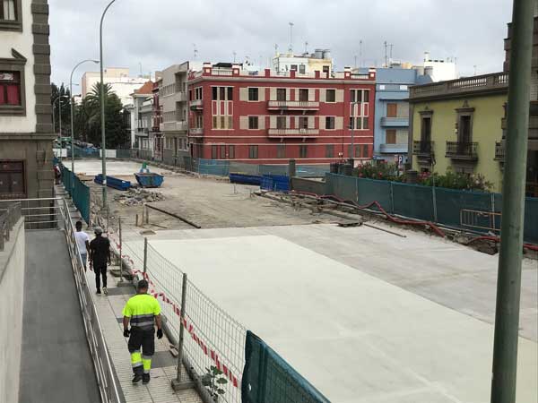 El PP alerta de la inseguridad, suciedad e insalubridad permanente de la AV. Primero de Mayo generada por la mala gestión del aparcamiento subterráneo de San Bernardo El PP alerta de la inseguridad, suciedad e insalubridad permanente de la AV. Primero de Mayo generada por la mala gestión del aparcamiento subterráneo de San Bernardo