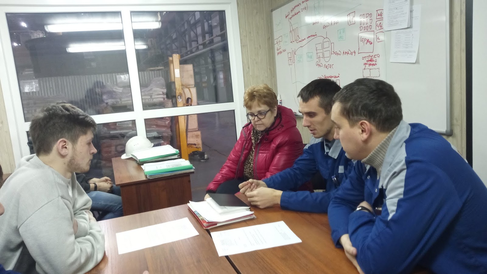 машина впереди 2 колеса сзади 1. обои с плохими надписями. картинки чёрные с надписями. мемы про девушек. мемы про парней.