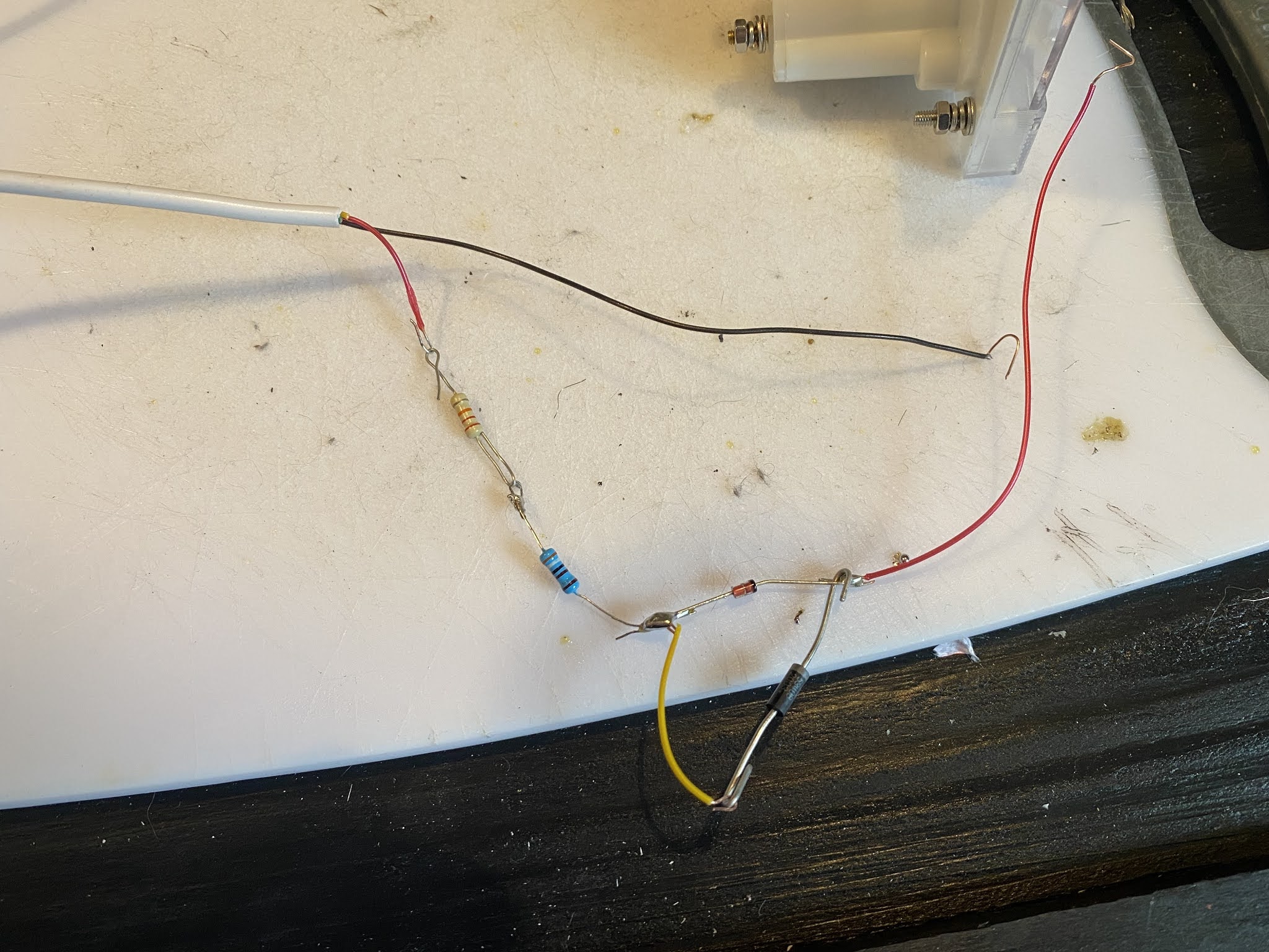 Making a Voltage Gauge for Your Car - A Retro Popular Mechanics Project